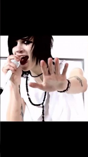 The emo hand thing #emo #poppunk #alternative #scene