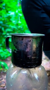 How to get water without getting mud 👌☺️#survival #bushcraft #outdoors #camping #lifehacks #girl #solo | Mao Bushcraft