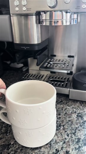 Let’s make a holiday latte #holidaylatte #coffeeathome #qvc #qvctiktokshop #qvctiktok @Ninja Kitchen