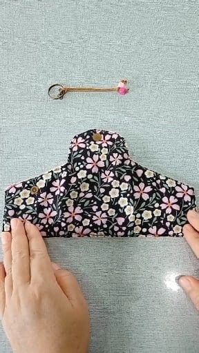 197K views · 1.8K reactions | #fblifestyle.How to sew a key bag. How to make keychains from fabric scraps. Fabric scraps make very cute keychains. #Reels #keychain #keychain #giftidea #Homemade #homemade #sewing #diy #handmade #scraps #fabric scraps #sewingideas #sewingprojects | Diy By.rutchanoo | Facebook