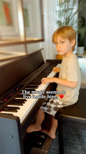 Although I share less on social media, Max never misses a single day of creating music. His drive has not wavered for a single moment as he continues to explore new musical paths. His piano playing is the soundtrack to our lives. A gift to our day. ✨ Juniper has been coming up with vocals for his pieces more and more. I especially love when Dada joins this mix with his guitar. Our home is loud, but I wouldn’t want it any other way. ♥️🎶 #ourmusicalfamily #piano #pianomusic #pianoplayer #minicomp