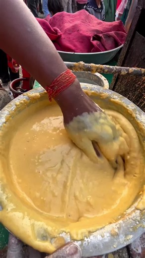 Delicious Cauliflower Fritters: A Popular Indian Street Food