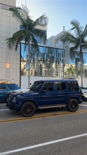 528K views · 852 reactions | Kendall Jenner was spotted in her dark...