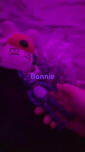 Unboxing fnaf action figure