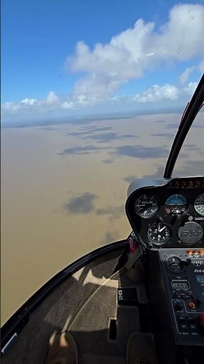 Die gigantischen Ausmaße des Amazonas - teilweise wie ein großer See! #helicopter #Amazonas