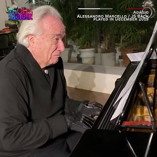302K views · 3.3K reactions | Two decades ago, Brazilian pianist João Carlos Martins lost the use of his hands. He thought he’d never be able to play piano again -- until a pair of bionic gloves finally let him perform once more. https://cnn.it/39B1mwO Sponsored by Samsung | CNN Business | Facebook