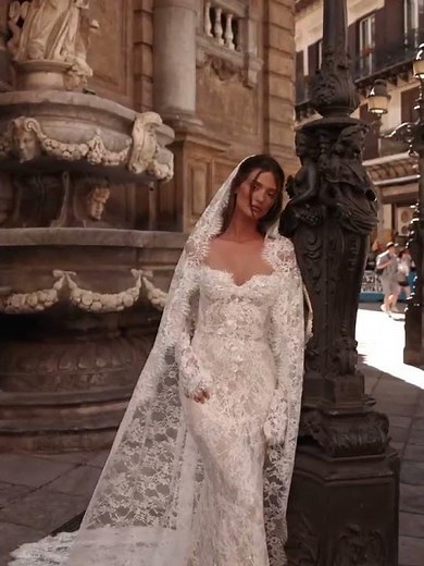 SW176 | Ivory Lace Off-the-Shoulder Mermaid Wedding Dress with Train