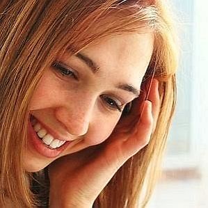 Akiane Kramarik Boyfriend 2026: Dating History & Exes - CelebsCouples