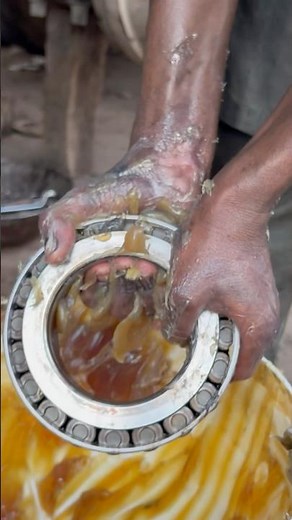 How to Lubricate Wheel Bearings Grease #grease #bearing #wheels #entertainment