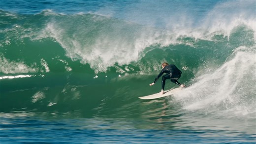 Laurie Towner - Rolling in 📹 Milo Inglis | needessentials Wetsuits