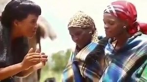 Eke ntolo Bomme basadi Kgarejwana e o na le talente ee tsistsibanyang mmele mogaetsho, ga o sa dumele e tla bo ele di sele. Utwa fela lentswe la gagwe okare molotsana wa nonyane ya makhure!! Fa Botswana o bolaile. Charma Gal Productions Boroko | Setswana Sa Goo-Lowe