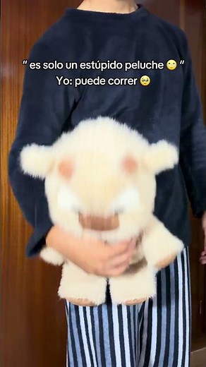 Runny no es un peluche normal al agitarlo, cobra vida y comienza a correr, te hará reír y tus amigos