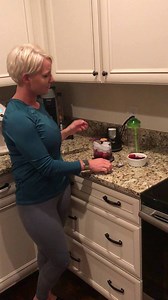 So simple, yet so good! This smoothie uses just 3 ingredients and takes 2 minutes to make. What's your favorite recipe from leaf.nutrisystem.com? If you haven't already, check out Nutrisystem's blog, The Leaf. It has tons of on-plan recipes plus great weight loss tips and tricks. | Nutrisystem