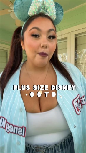Plus size outfit inspo for Disney day #1 👀 #plussize #plussizefashion #disneyfashion #disneyoutfit #disneyootd #disneyworld #magickingdom #plussizefashionista #disneybounding | Britgetsfitandfab