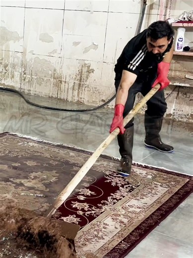 Restoring a 2060-Year-Old Persian Carpet