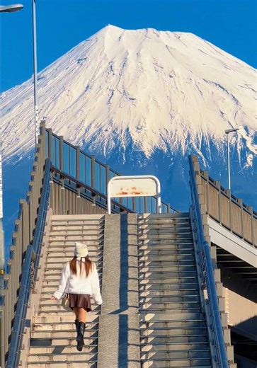 ただひたすらに美しい🗻だった🙌 美しい富士山を毎日見れる Nihon Miyabi 浅草本店 (Souvenir Shop) 色の変わるコップ 〒111-0032 東京都台東区浅草１丁目１１−１ ザ・浅草レジデンス 103 モデル @須賀ありさ It was just beautiful 🗻🙌 You can see the beautiful Mt. Fuji every day Nihon Miyabi Asakusa Main Store (Souvenir Shop) A cup that changes color The Asakusa Residence 103, 1-11-1 Asakusa, Taito-ku, Tokyo 111-0032 #富士山 #mtfuji