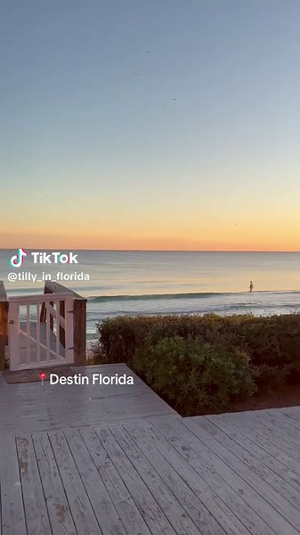 Destin, Florida is the kind of place that instantly puts you in vacation mode—from the moment you see those clear emerald waters and soft white sand. Known as the “World’s Luckiest Fishing Village,” Destin is packed with everything from relaxing beach days to nonstop adventure. Spend your mornings soaking up the sun along the Gulf, where the water is calm, warm, and absolutely beautiful. Head over to Crab Island for a one-of-a-kind experience—floating in crystal-clear water with music, food boat