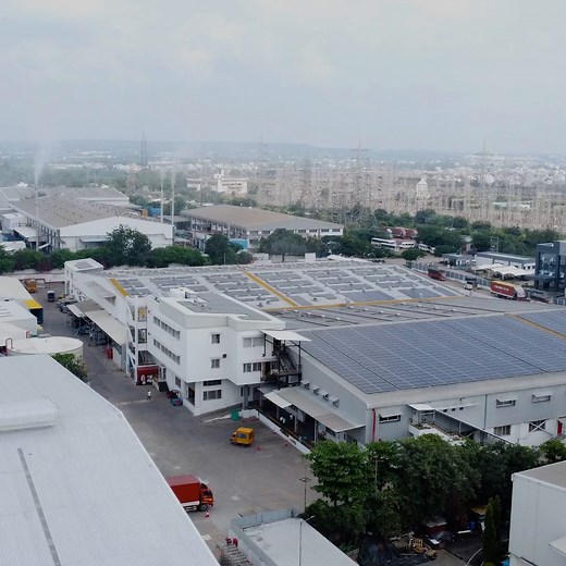 Powering India's EV Revolution! ⚡ India is accelerating toward an electric future, and our plant in Pune is leading the charge! As the country’s EV market soars, our expanded production facility is at the heart of innovation—manufacturing cutting-edge electrification technologies for two-wheelers, three-wheeler and passenger cars. Whether it's low-voltage, high-voltage or hybrid electrification technologies, we’re equipping Indian automakers with the solutions they need to drive cleaner mobility