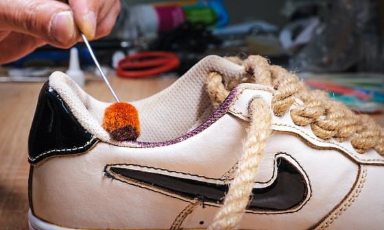 The best step-by-step customization of sneakers