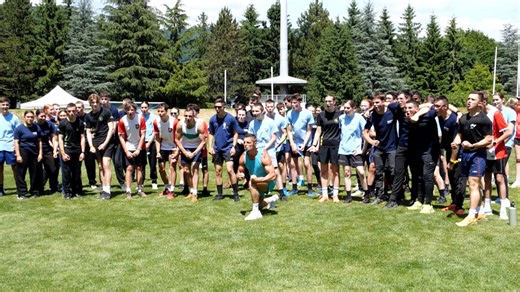 🏃‍♂️Le Point d’Ancrage une jeunesse savoyarde engagée Le Point d’Ancrage est un événement culturel, institutionnel et sportif rassemblant plus d’une centaine de jeunes Savoyards âgés de 15 à 19 ans. Il vise à créer des rencontres entre des jeunes engagés dans des institutions (préparation militaire marine, JSP, 13e BCA, cadets de la gendarmerie…). Au programme : sport, échanges et découverte de parcours d’engagement. | Savoie News