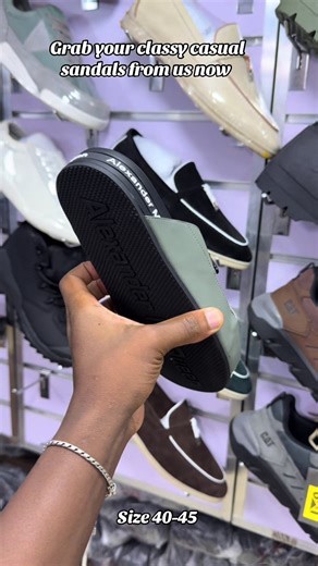 Order Classy Designer Sandals in Sizes 40-45