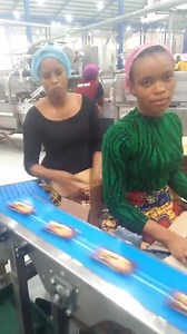 Satisfying video of factory workers doing their job with precision. 👏👏👏❤️❤️ | GistReel.Com