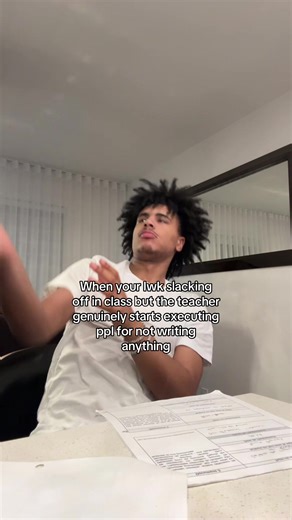 Yk™ (@yk_william_)’s video of teacher teaching