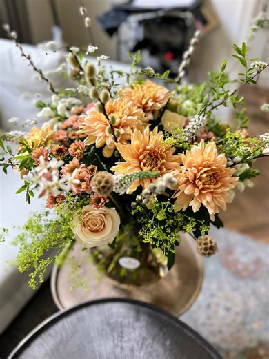 11K views · 231 reactions | Let's get chrysanthemum creative and have fun  with captivating floral arrangements  using the versatile beauty of 'mums, just like this stunning design crafted by 六‍ Flower&Taste Boutique! 六‍ Flower&Taste Boutique ✨ Retro charm 欄 Just Chrys  #masterflorist #JustChrys #JustChrysanthemum #chrysanthemums #gameon #justchrysanthemumforthewin #spring #chrysanthemum | Master Florist | Facebook