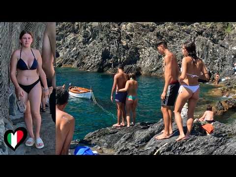 Why CINQUE TERRE is the most magical place in Italy. 🇮🇹