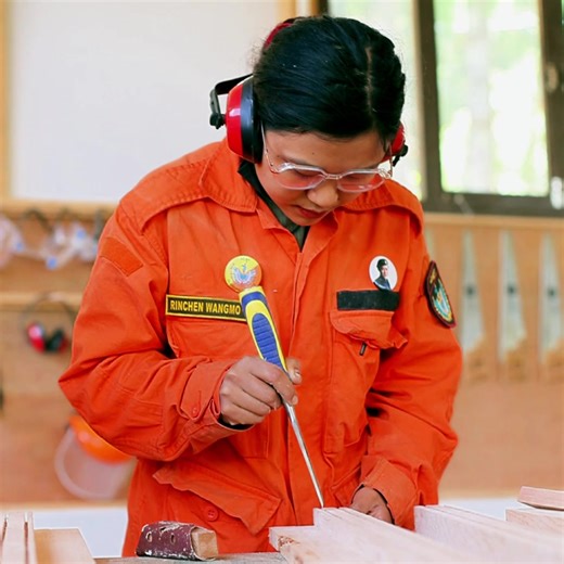 ✨DSP- Building a Skilled Bhutan ✨ The Desuung Skilling Programme (DSP) is currently rolling out an average of 8 programmes every month across various centres in the country. The skilling programme is a Soelra from His Majesty The King, inspired by the vision to help youth discover their passion and identify what they are good at guiding them from passion discovery to career pathways and entrepreneurship opportunities. Benefits of DSP Skilling: • Passion discovery • Learning new skills • Professi