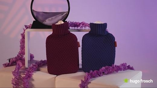 Hugo Frosch Wärmflasche Plant 1,8l – Made in Germany – mit kuscheligem Strickbezug Lila aus Bio-Baumwolle – große, auslaufsichere Bettflasche - mit waschbarem Bezug
