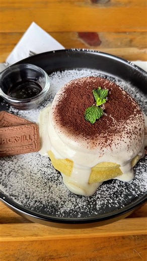 တောင်ကြီးက 🥞Pancake အရမ်းကောင်းပြီး သန့်ရှင်းမှု 10/10 အပြည့်ပေးလို့ရတဲ့ coffee ဆိုင်လေး #taunggyi #cafe #views #food #dessert