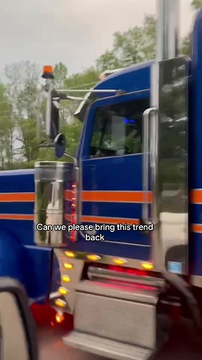 Reviving the Peterbilt 379 Flatbed Trend