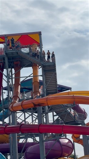 😱 The Floor Disappears on This Waterslide! 💦
