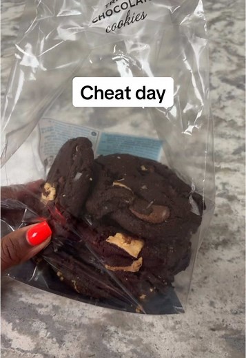 Indulging in a Perfect Cheat Day Feast