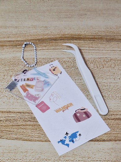 DIY Acrylic Keychain Kit — Create Your Own Style! Unleash your creativity with our Do-It-Yourself Acrylic Keychain Set! Perfect for craft lovers, kids, and anyone who loves personalized accessories. Each kit includes clear acrylic blanks, keychain holder, tweezer, and stickers — everything you need to design your very own keychain masterpiece! Also available on themes: 🧳Wander Spirit 🐶Fur Parent 💌Quotes Lover 📷Memory Catcher 💻Instagram Queen ☕️Coffee Lover 🎀Pink Babe 🎨Art Enthusiast 📚Boo