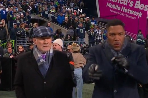 Bradshaw shakes head at FOX sideline dances