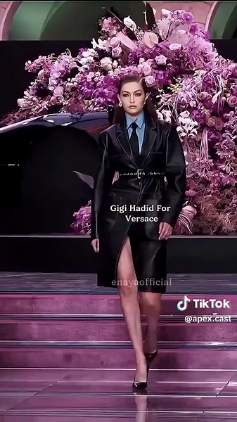 Gigi for Versace | Gigi Hadid