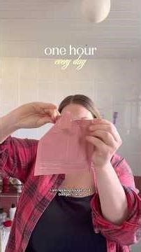 cleaning my bathroom in one hour… across two days 🤭🫧✨