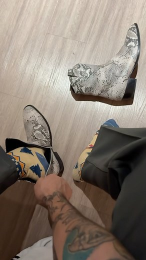 4.1K views · 54 reactions | California core. Un estilo / tendencia que sugiere estrenar botas. Modelo. Cobra fabricados en piel | Thoro 650 | Facebook