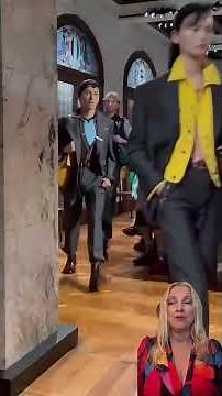 Dario Vitale’s Runway Debut for Versace SS 2026 | Echoes of Gianni’s Iconic SS 1991 Collection?