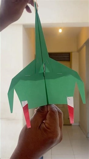 Sharp Nose Boeing Paper Airplane limit Fly At Indoor