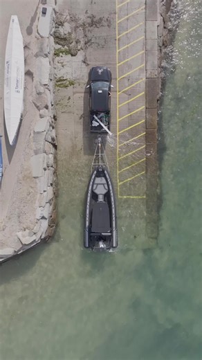 Testing out the new Highfield Sport 700. In stock and ready for the season ! #highfieldribs #daretoexplore #highfieldboatsuk #hondamarine