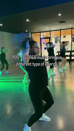 Experience R&B Dance Fitness: Feel the Rhythm