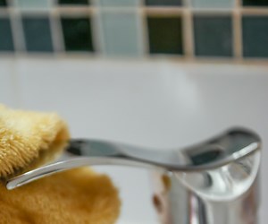 How to Clean a Kitchen Faucet