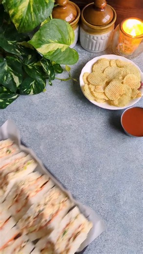 Akshay Malaviya on Instagram: "Cold chicken sandwiches🔥 250gms boneless chicken 1/2 cup cabbage 1 capsicum 1 carrot 3-4 tbsp mayonnaise 2 tbsp fresh cream 2-3 tbsp cheese spread Salt to taste 1 tsp black pepper powder 3-4 tbsp tomato ketchup Bread slices as required"