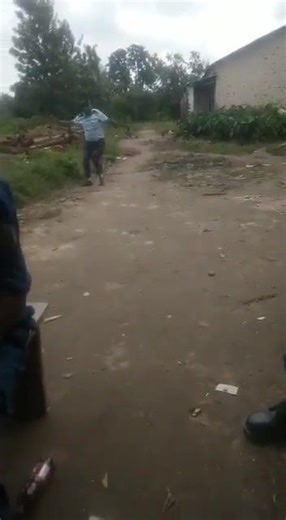 Umunezero w'abapolisi inyuma yo kudugirizwa umushahara. Umusi mukuru mwiza. | Pacifique Nininahazwe