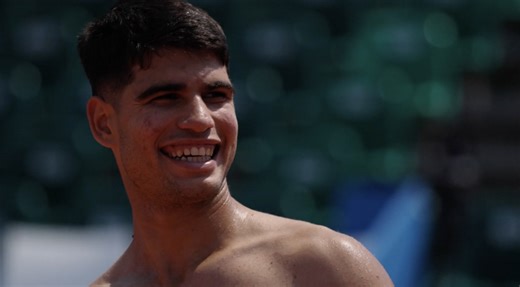 Shirtless Carlos Alcaraz Shows Off Fresh Cut In Sizzling Practice | Hopman Cup