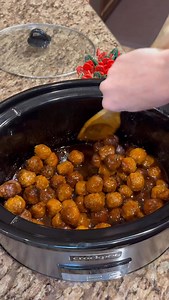 🧆🍇Barbecue Meatballs with Grape Jelly🍇🧆 Type RECIPE and I’ll send you a direct link (check your inbox/message requests) #meatballs #appetizer #easyrecipe https://www.dinnerin321.com/barbecue-meatballs-with-grape-jelly/ | Dinner in 321