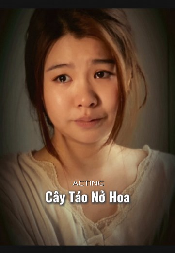 Tự tin mặt mộc, tóc hơi bù xù